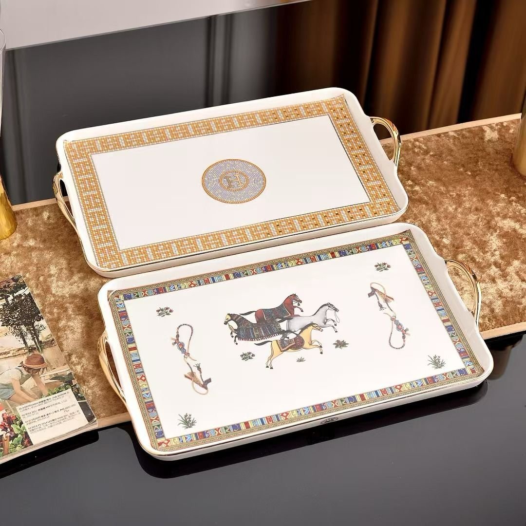 Hermes Tray with two models 