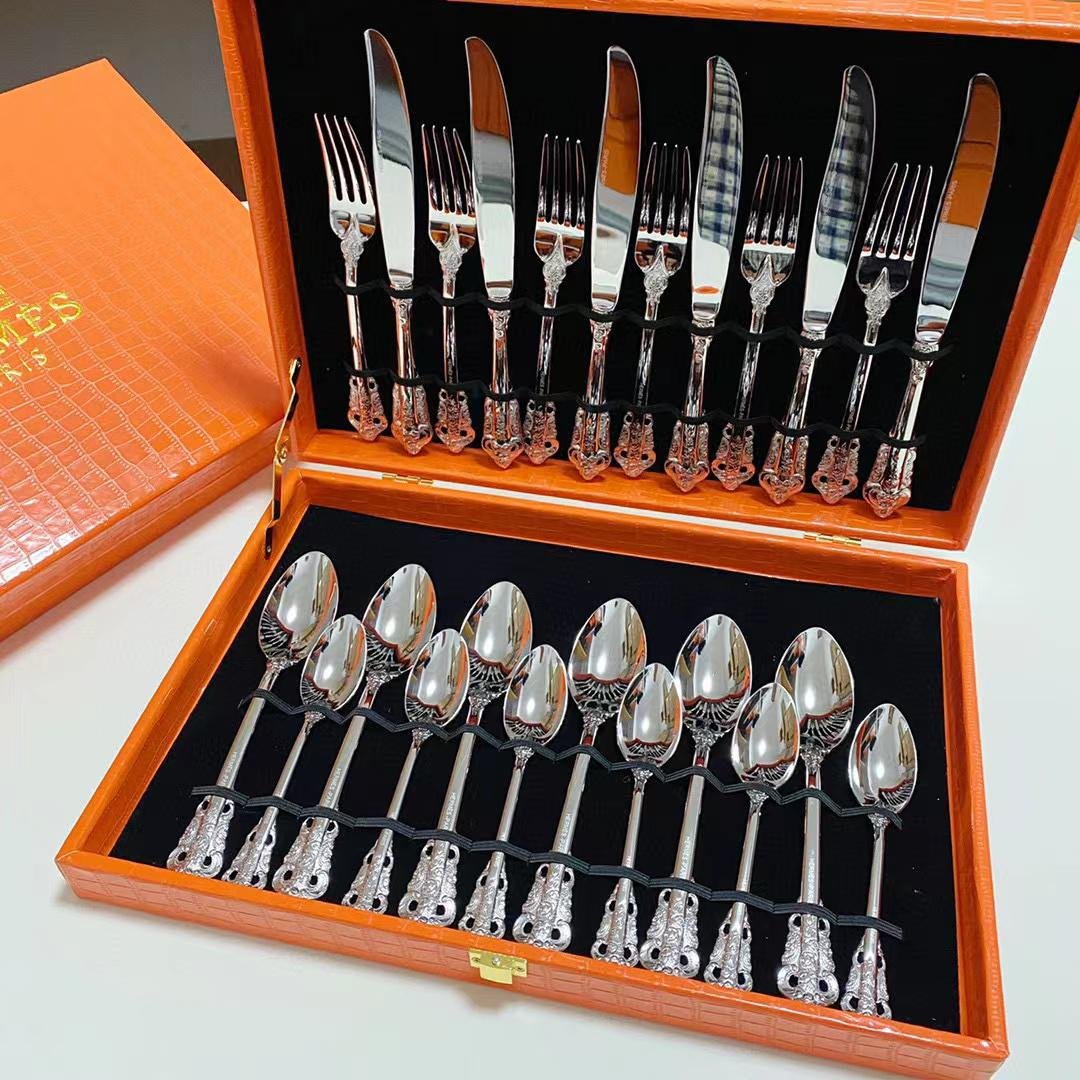 Hermes cutlery set for six people, Gold or Silver - Image 2 of 4