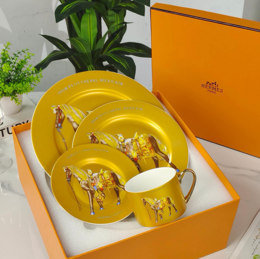 New Product #845 - Hermes Plates | Buy Online in UAE