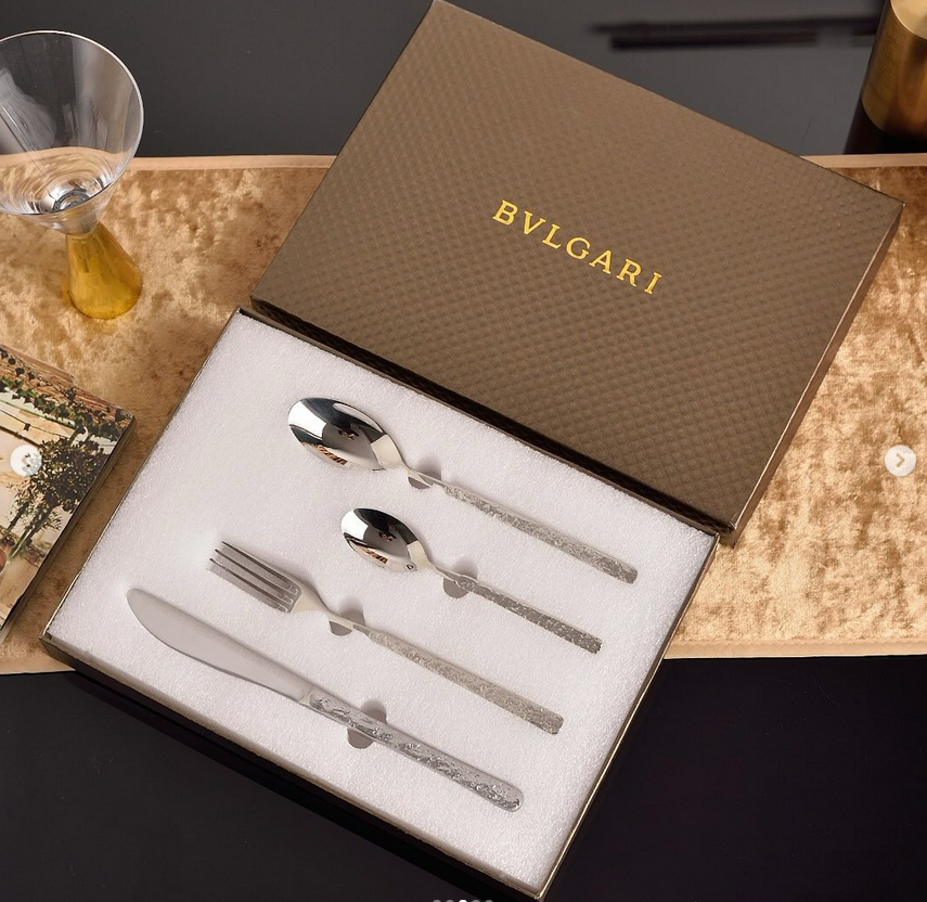 cutlery set for one person, Gold or Silver color