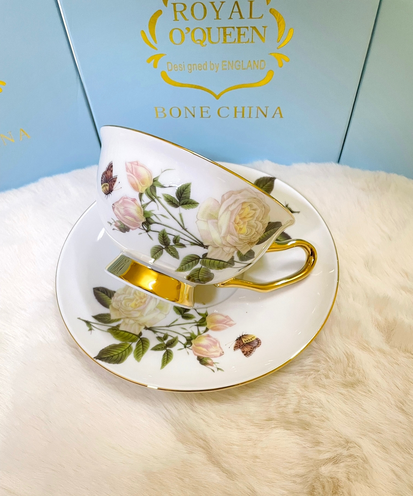 Tea cup with saucer, single cup.