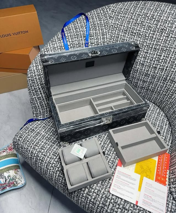 New Product #861 - Louis Vuitton Antiques | Aleppo Gift UAE