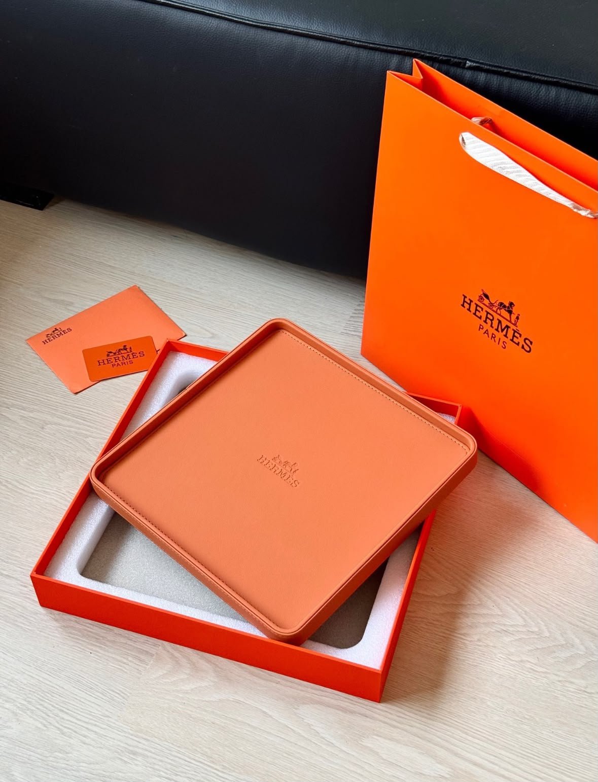 Hermès decorative tray - Image 2 of 2