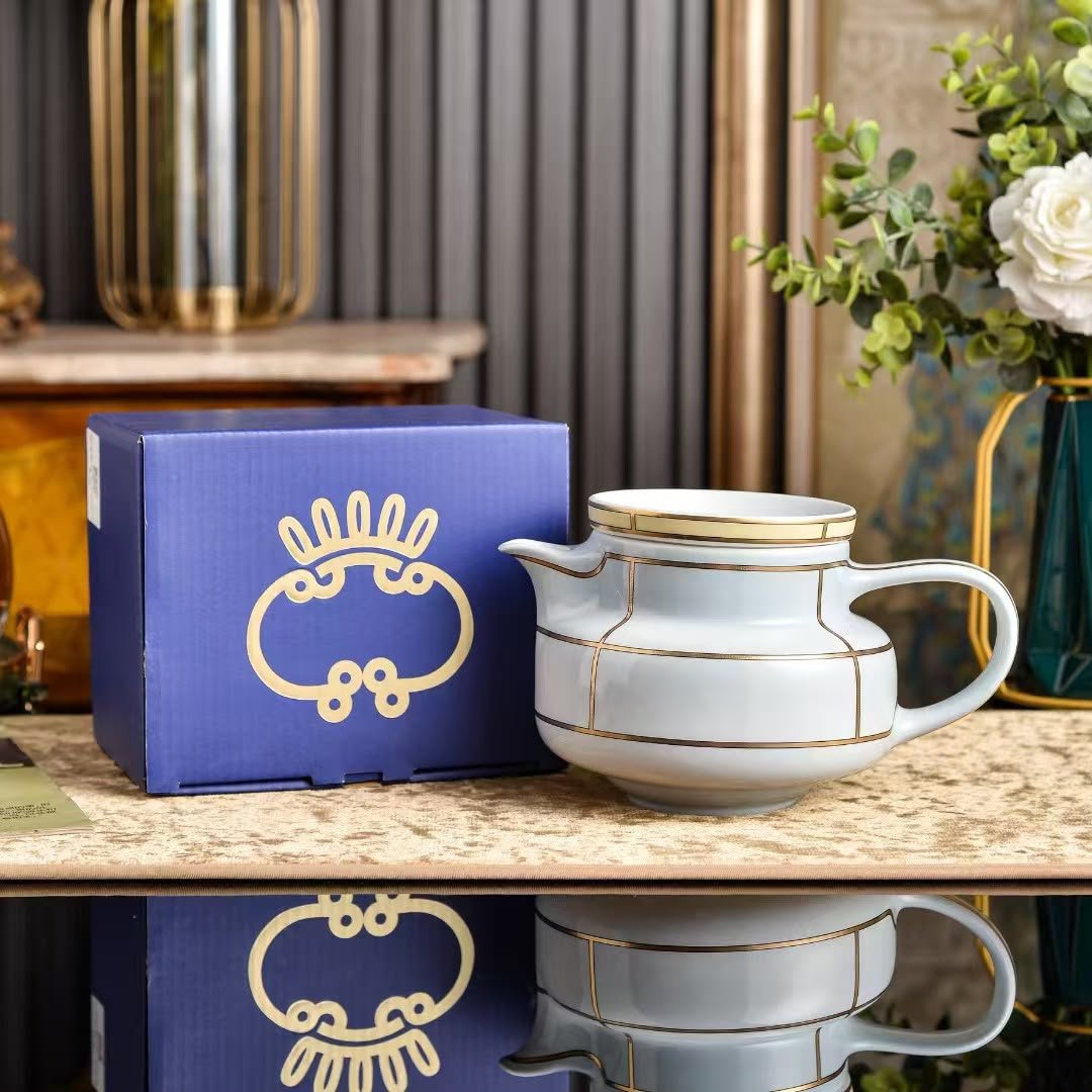 Ginori 1735 Diva Colonna Teapot in Celeste - Ginori tea cups | Aleppo Gift UAE